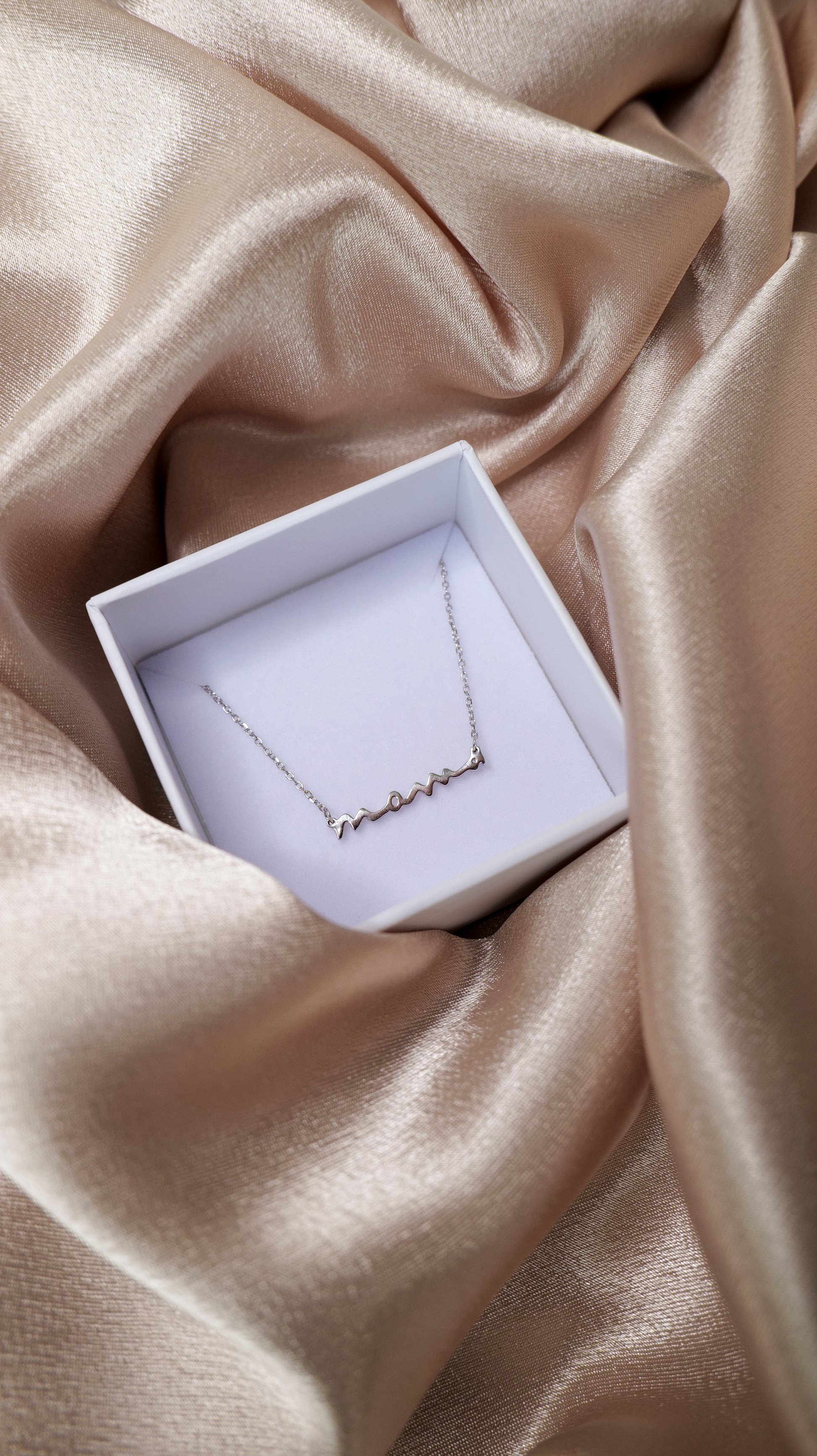 925 Sterling Silver Gold-plated Letter Mama Pendant Necklace.