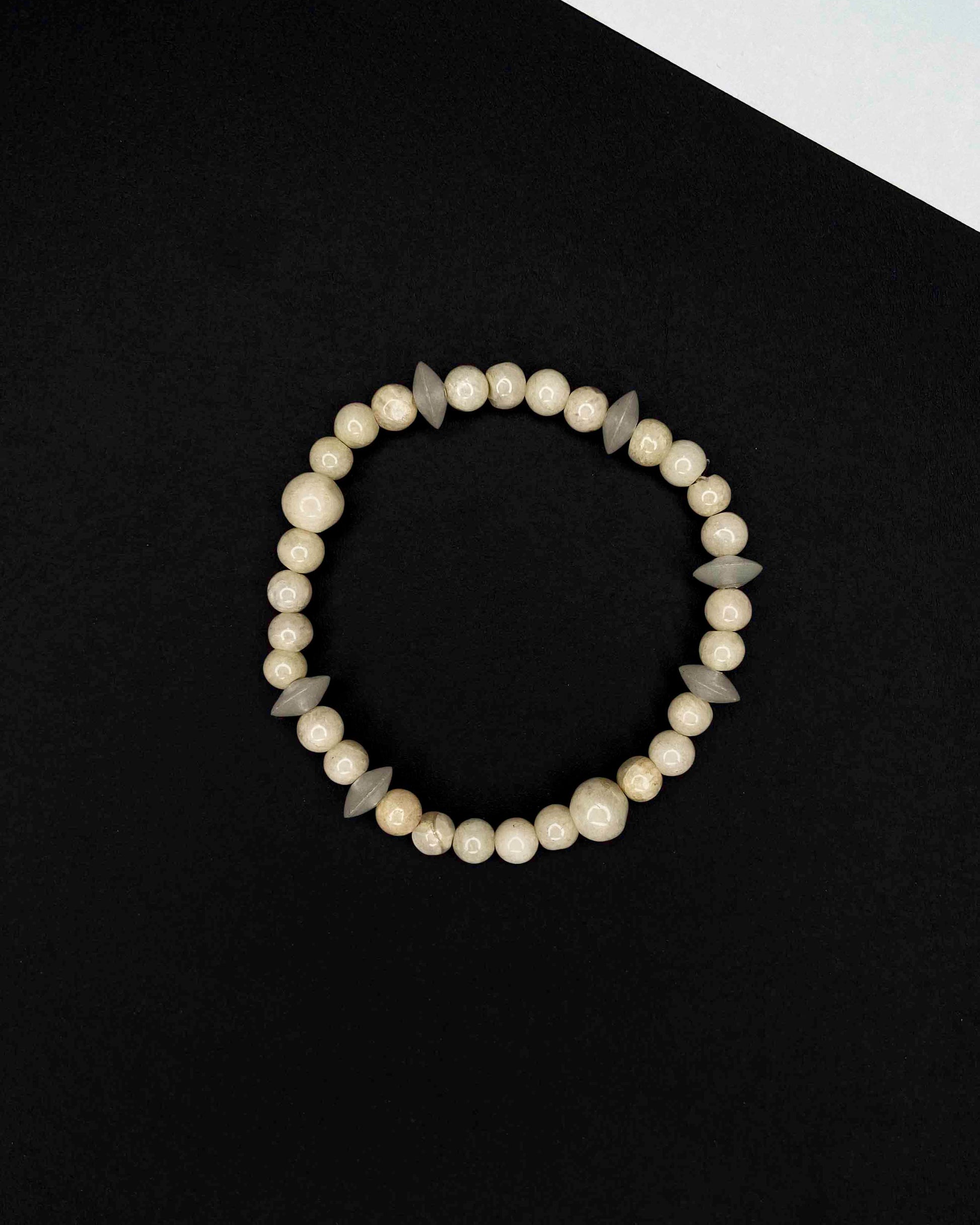 Handcrafted beaded beige citrine bracelet.