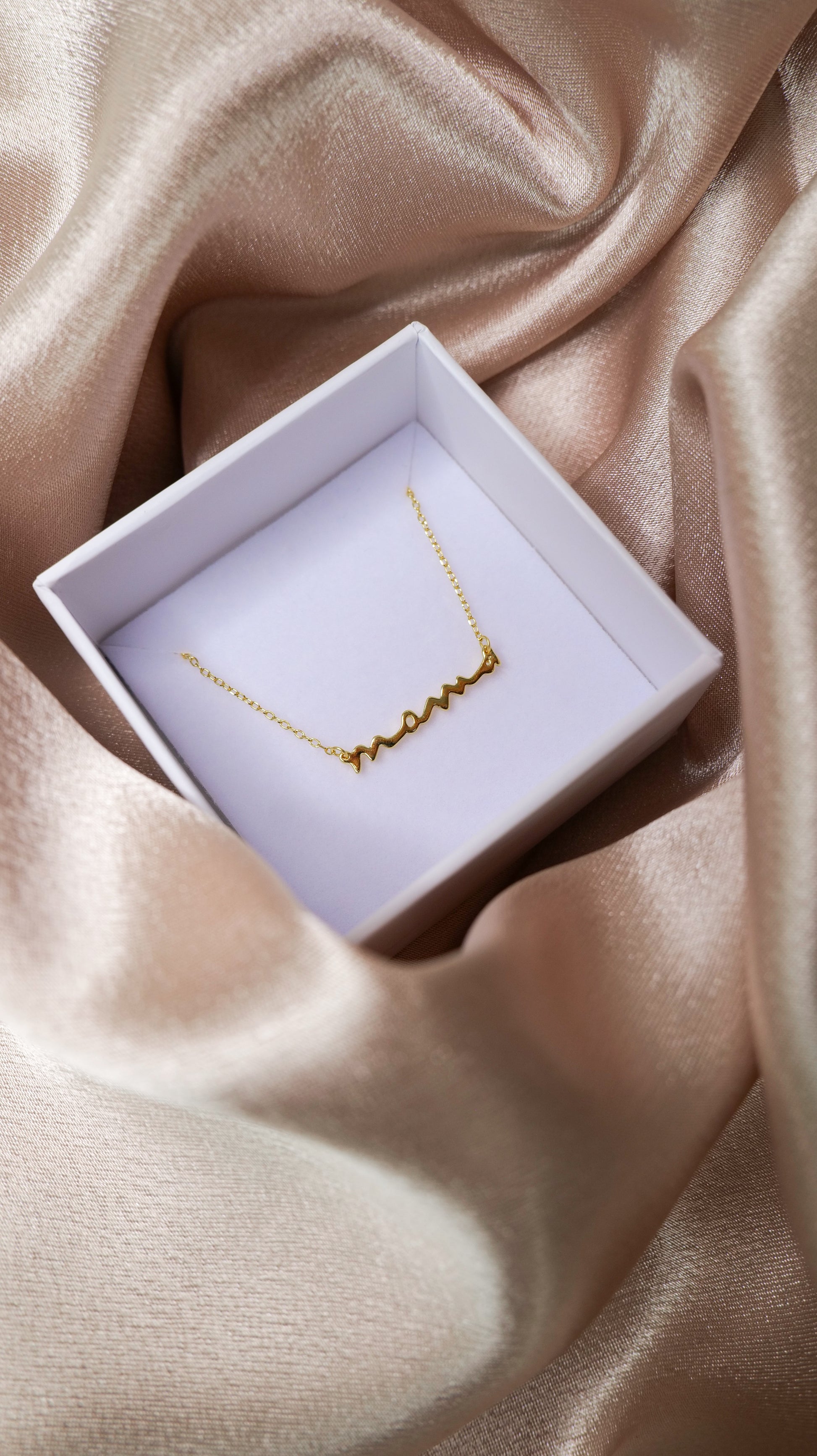 925 Sterling Silver Gold-plated Letter Mama Pendant Necklace.