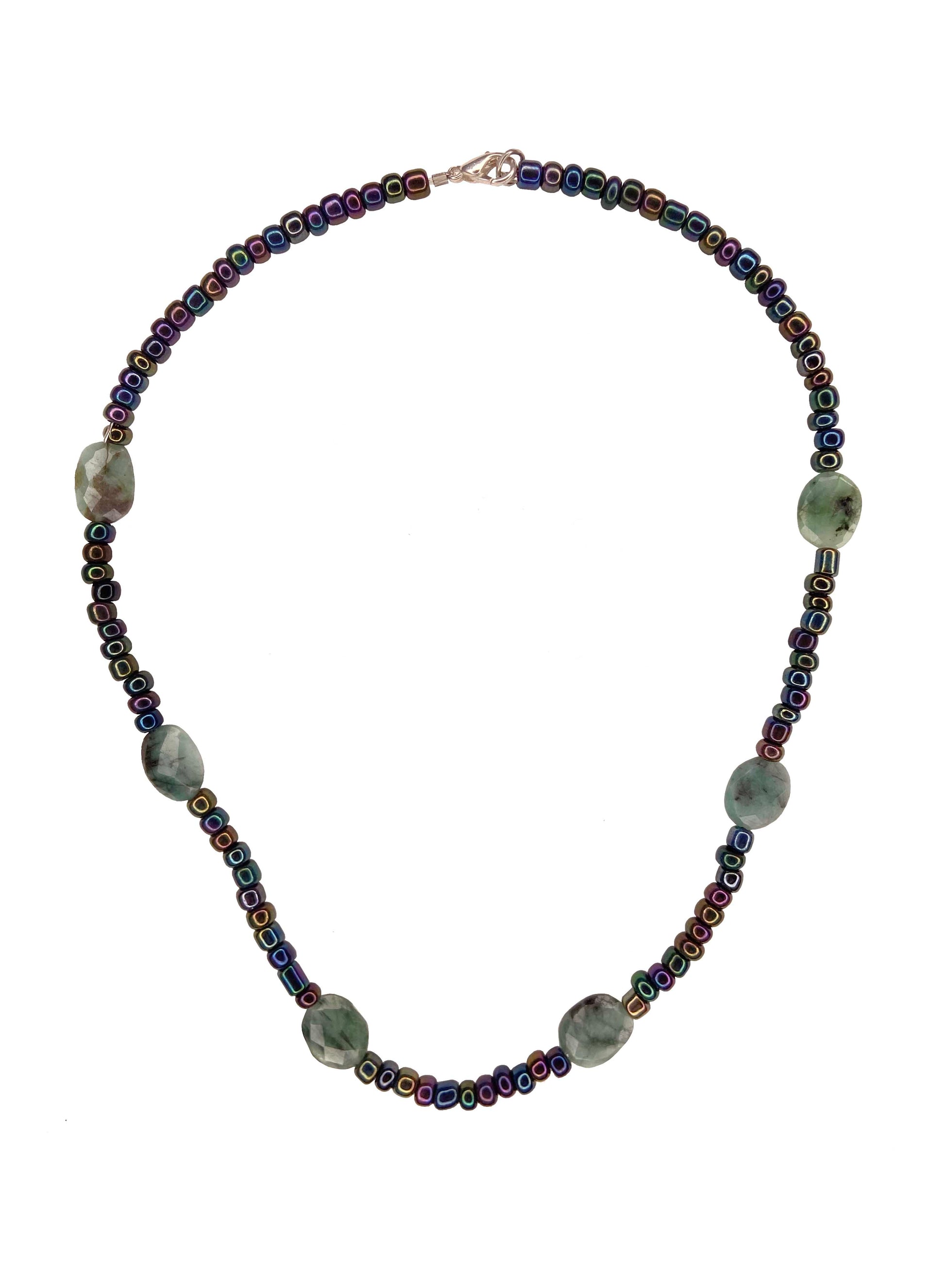 Holographic chrome beaded necklace with emerald stones