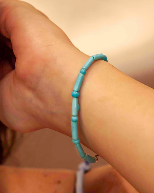 Handmade beaded turquoise bracelet.