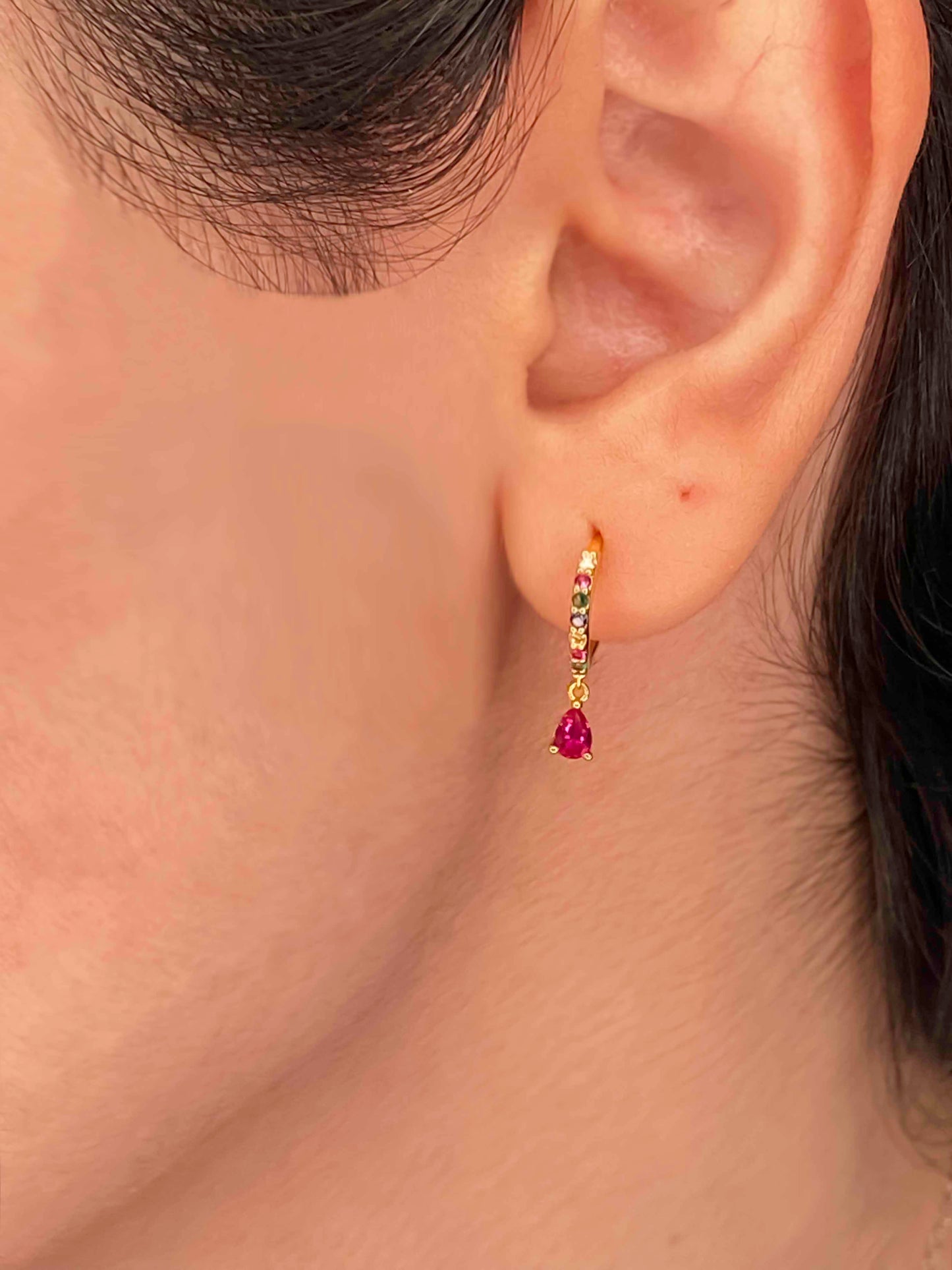 925 gold-plated sterling silver huggie hoop earrings with multicolored zirconia stones. 