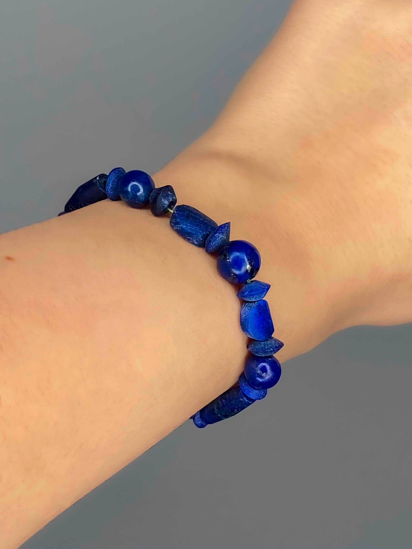 Handmade beaded lapis lazuli stone bracelet.