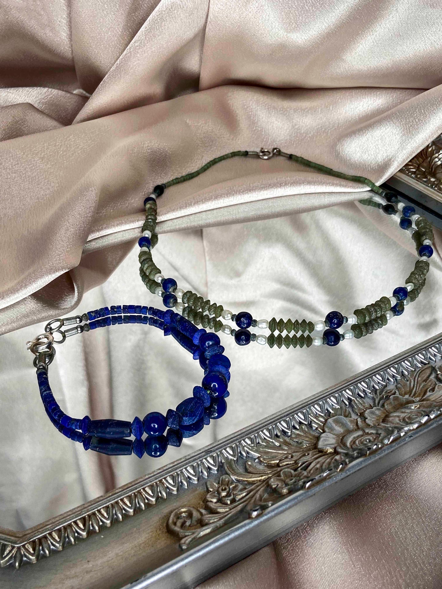 Handmade vintage necklace crafted using lapis lazuli, pearls & serpentine gemstones, and a beaded lapis lazuli stone vintage bracelet.